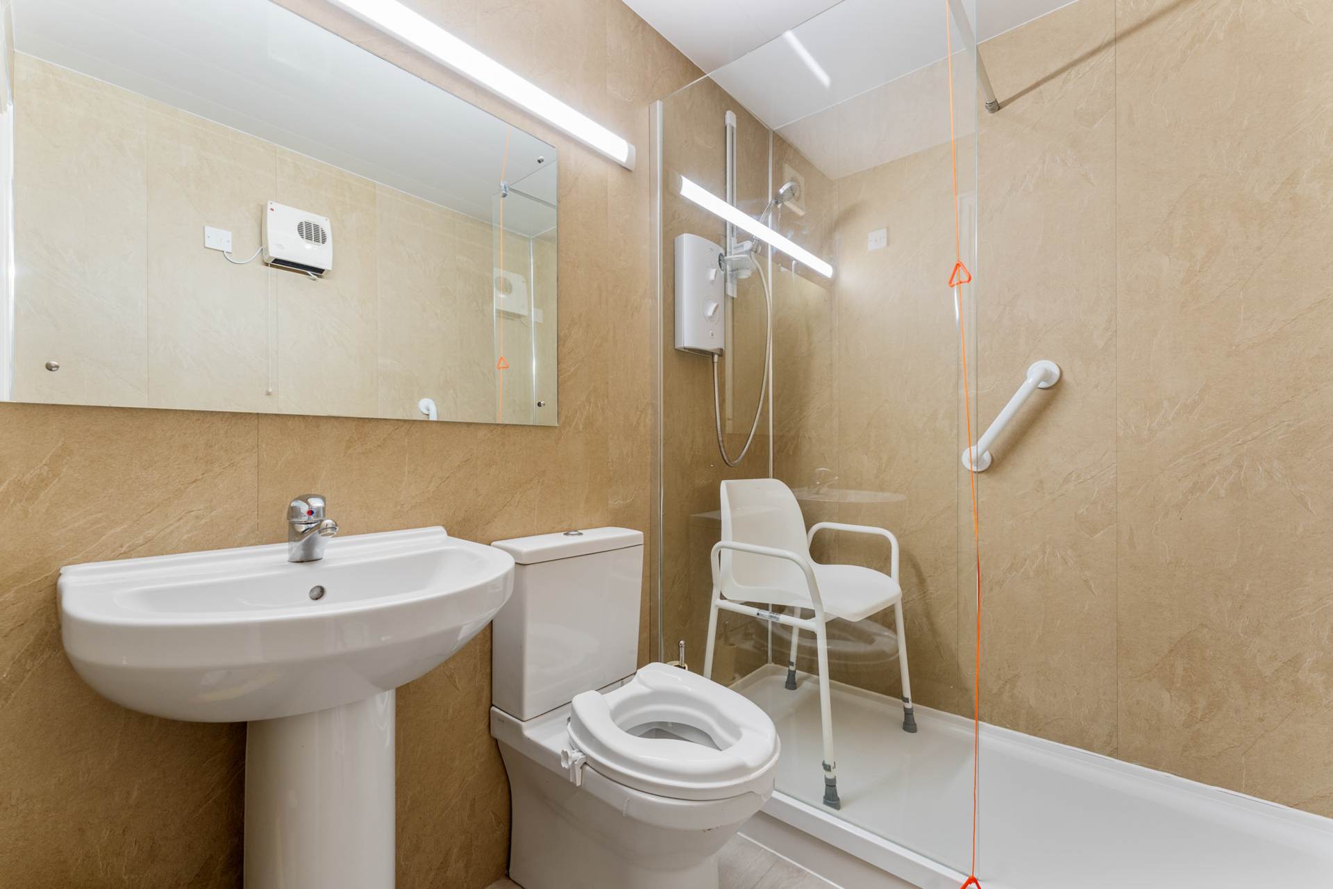 Elphinstone Court, Kilmacolm, Image 10