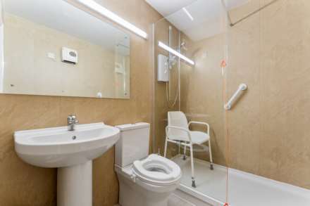 Elphinstone Court, Kilmacolm, Image 10