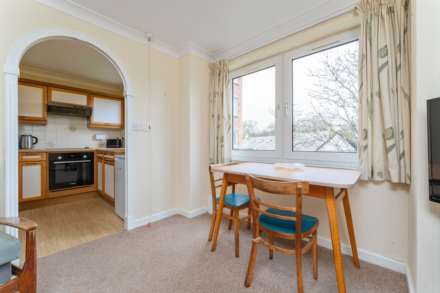 Elphinstone Court, Kilmacolm, Image 3