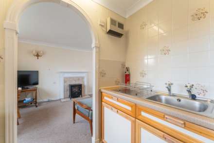 Elphinstone Court, Kilmacolm, Image 6