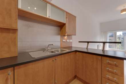 Kelvinhaugh Street, Glasgow, Image 6