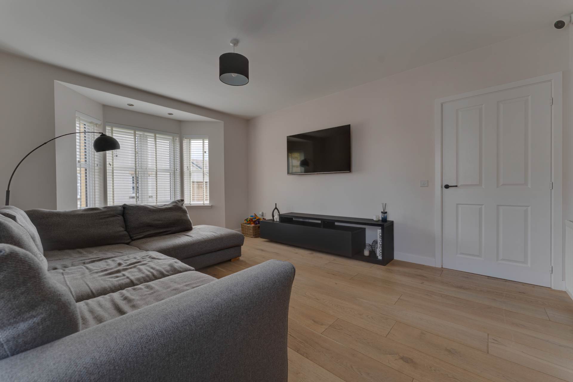 Duncolm View, Glasgow, Image 3