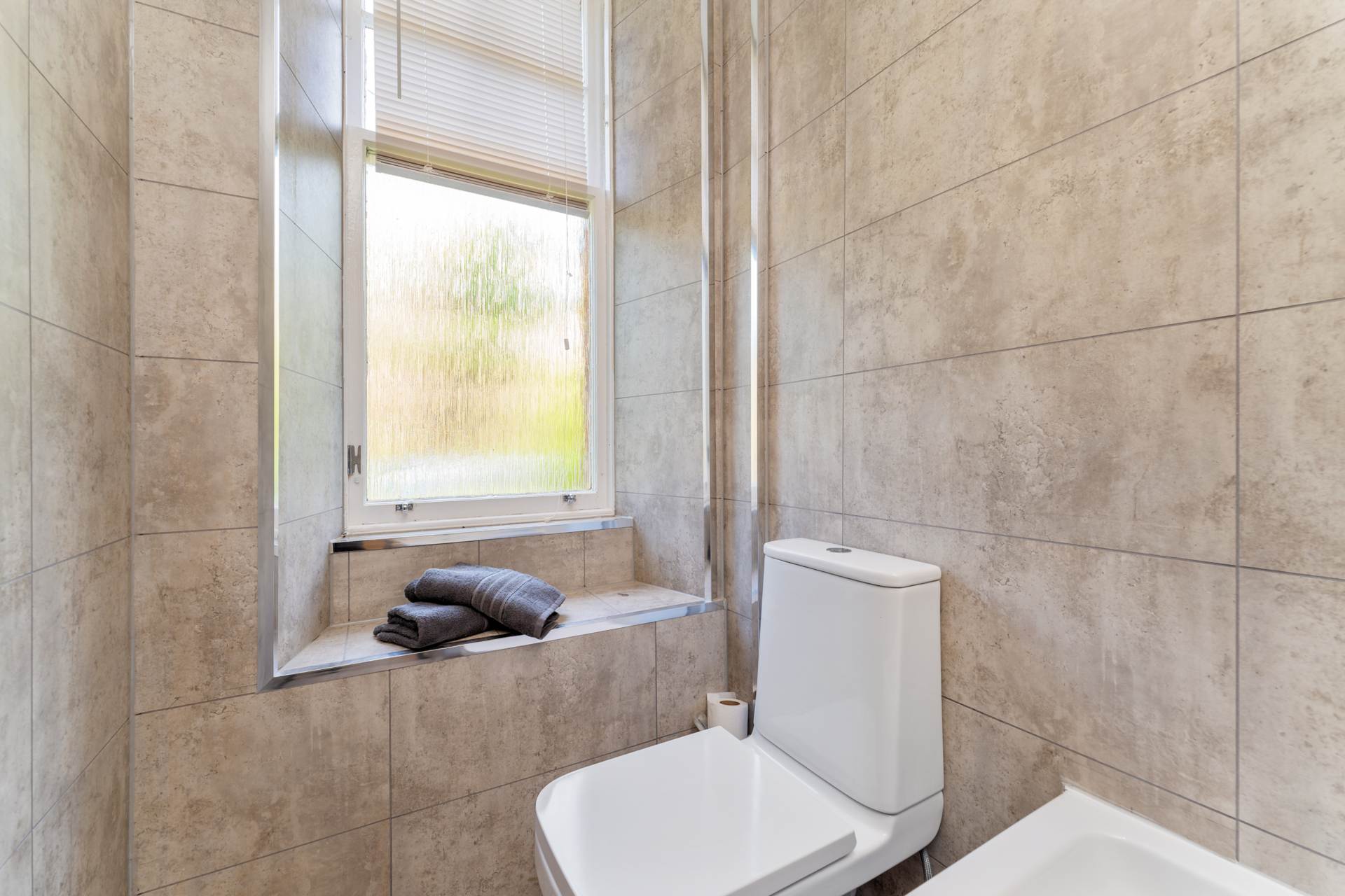 Glenburn Place, Kilmacolm, Image 10