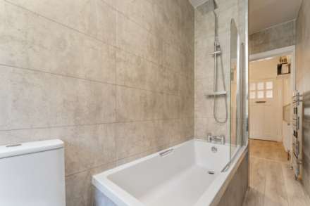 Glenburn Place, Kilmacolm, Image 11