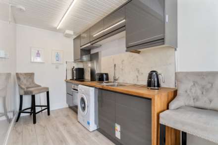 Glenburn Place, Kilmacolm, Image 5