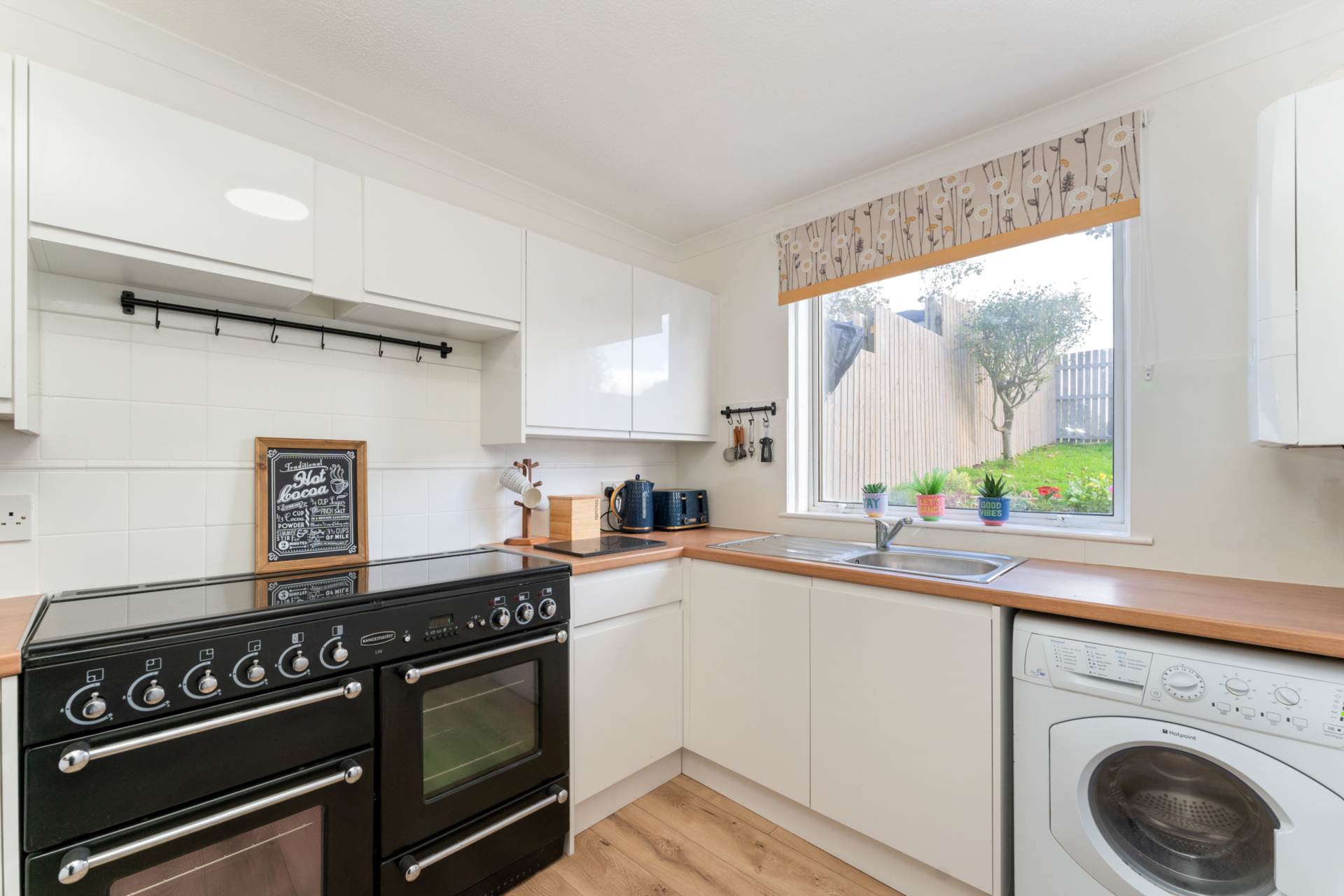 Castlehill Crescent, Kilmacolm, Image 7