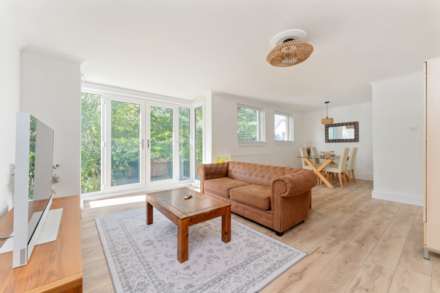 Castlehill Crescent, Kilmacolm, Image 2