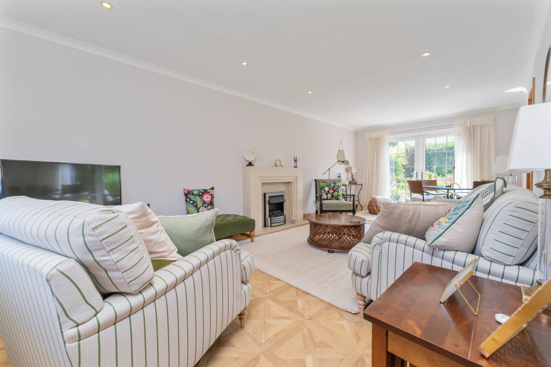 Whitelea Avenue, Kilmacolm, Image 2