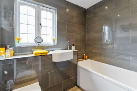 Whitelea Avenue, Kilmacolm, Image 15
