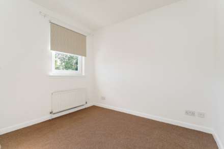 Millbarr Grove, Beith, Image 15