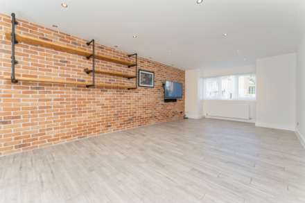 Millbarr Grove, Beith, Image 2
