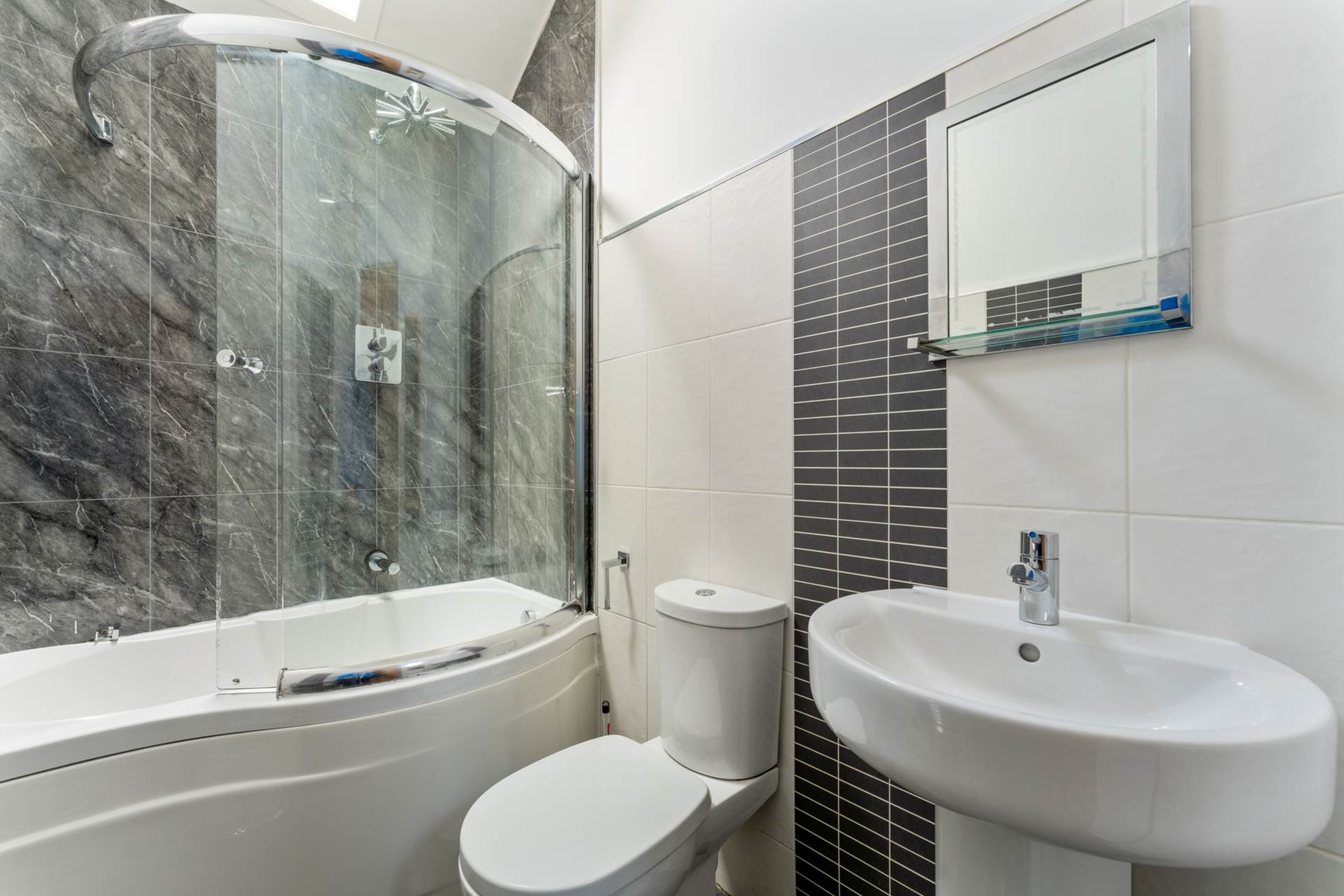 Carlton Place, Moss Road, Kilmacolm, Image 12