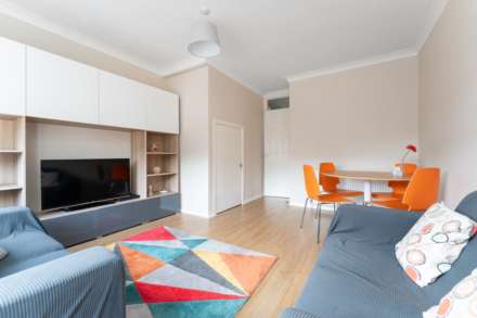 Moss Drive, Erskine, Image 4