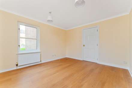 Ingleby Court, Bridge Of Weir, Image 4