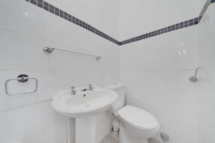 Stewart Place, Kilmacolm, Image 13