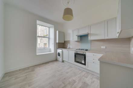 Stewart Place, Kilmacolm, Image 4