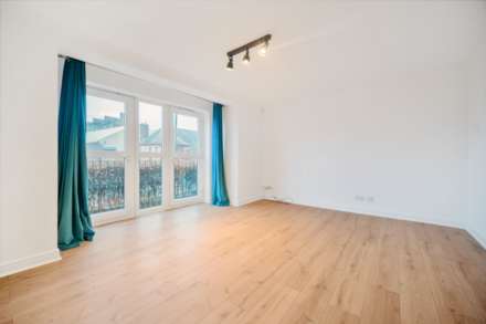 Saracen Street, Glasgow, Image 2