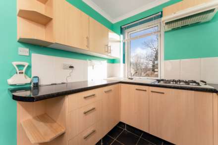 Calder Drive, Lochwinnoch, Image 6