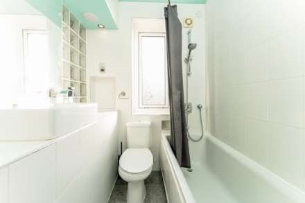 Calder Drive, Lochwinnoch, Image 9