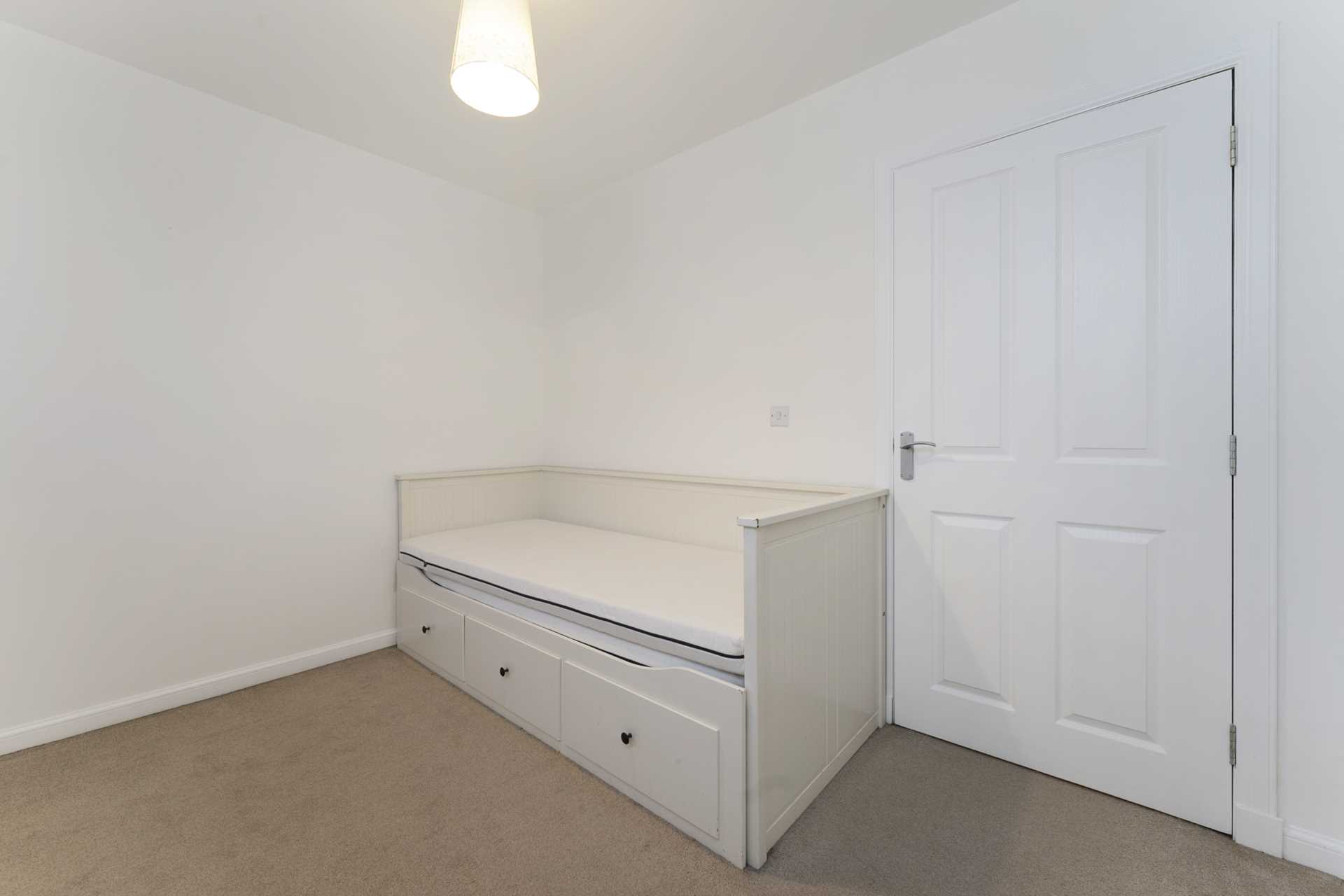Porterfield Road, Renfrew, Image 11