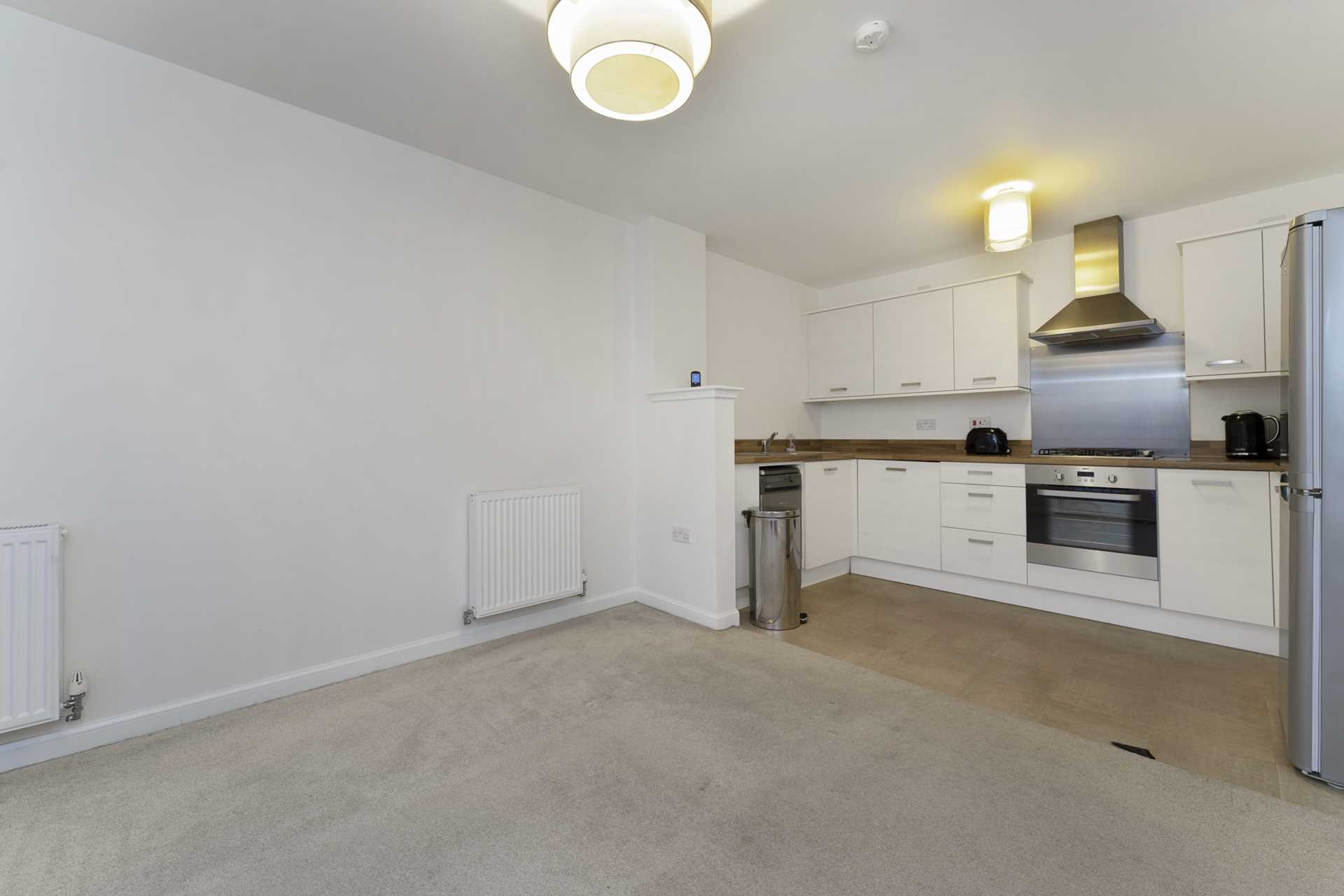 Porterfield Road, Renfrew, Image 3