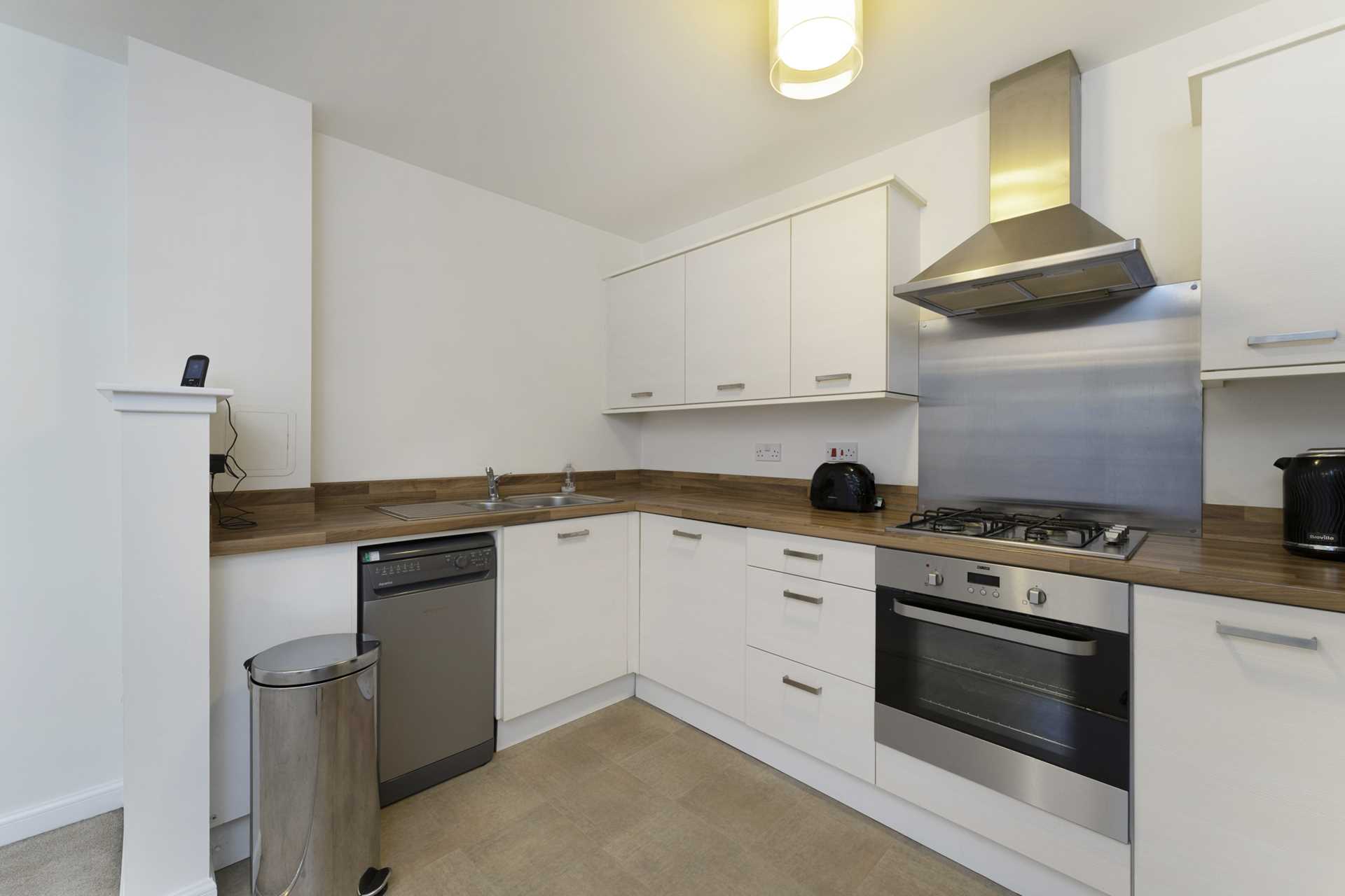 Porterfield Road, Renfrew, Image 4