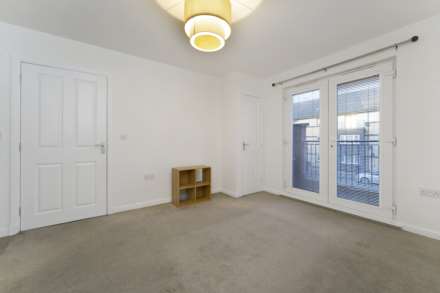 Porterfield Road, Renfrew, Image 2