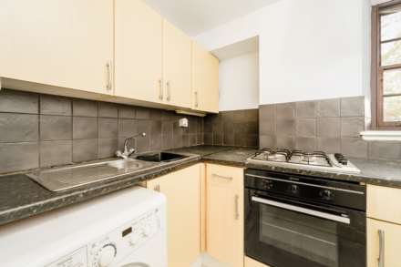 Shuttle Street, Kilbarchan, Image 4