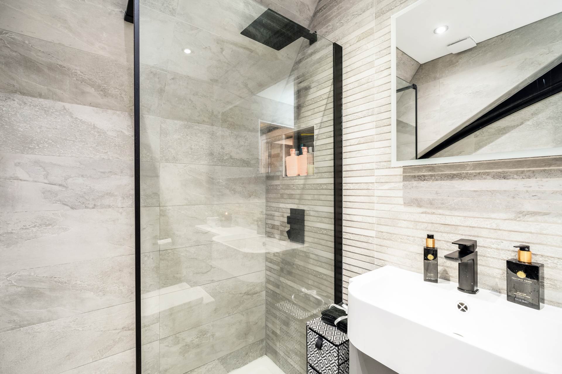 Prieston Road, Bridge Of Weir, Image 15