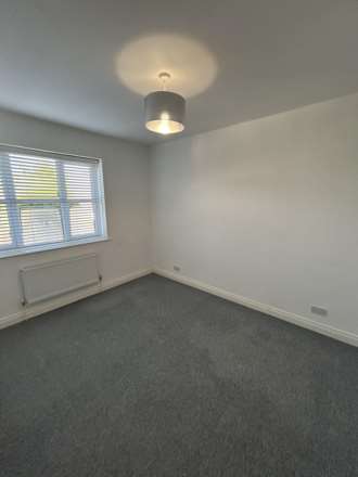 Raymond Avenue, Stockton Heath, Image 6