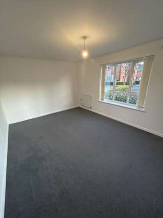 Lintott Gardens, Warrington, Image 5