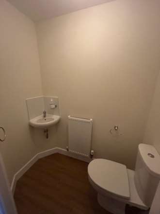 Waters Edge, Warrington, Image 6