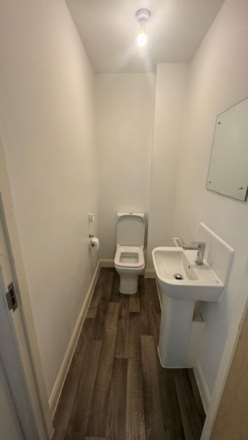 Chedlin Drive, Manchester, Image 12