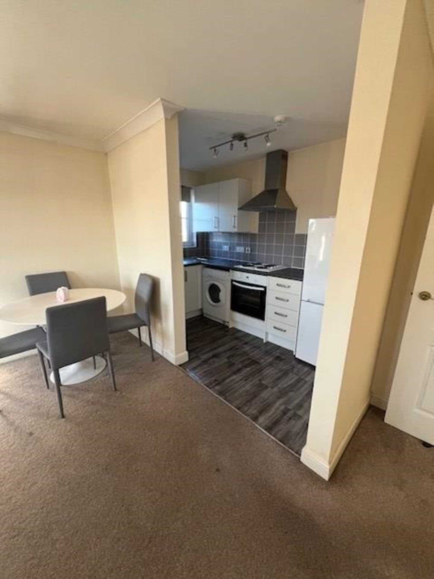 Kingsburn Court, Manchester, Image 2
