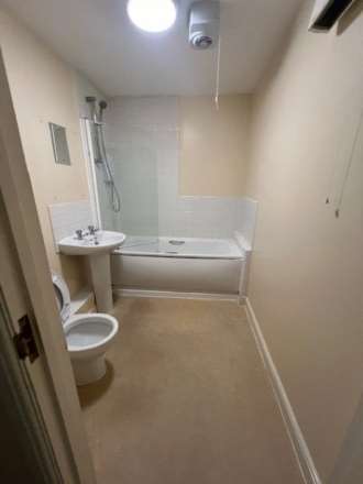 Kingsburn Court, Manchester, Image 5