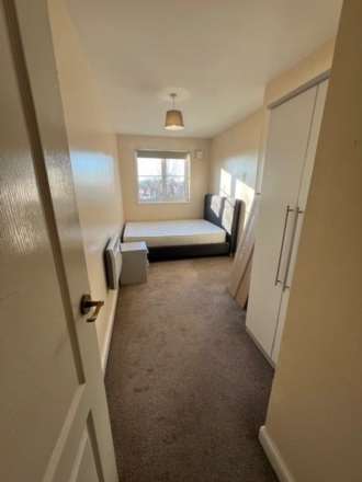 Kingsburn Court, Manchester, Image 6