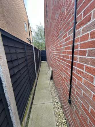 Adamson Close, Latchford, Image 9