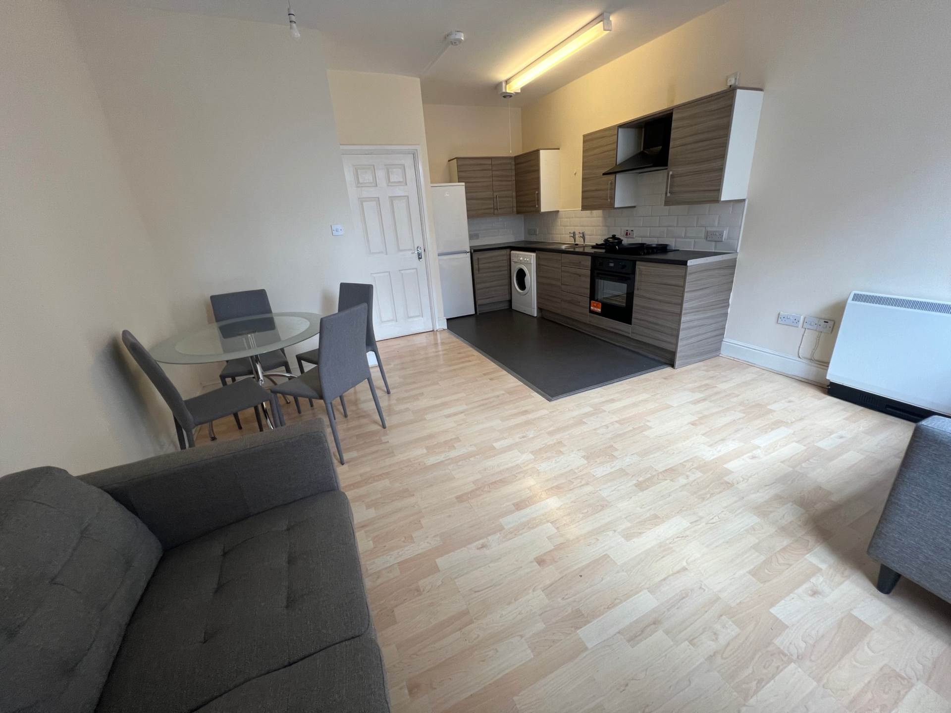 7 Stanlo House, Manchester, Image 3