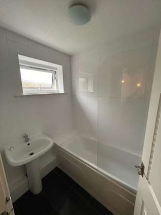 St Katherines Way, Warrington, Image 5