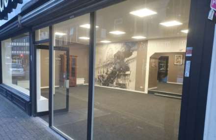 Leigh, Image 1