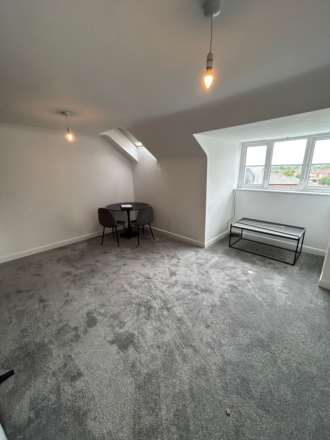 Kingsburn Court, Manchester, Image 4