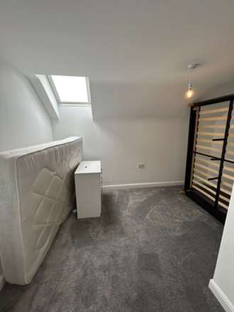 Kingsburn Court, Manchester, Image 6