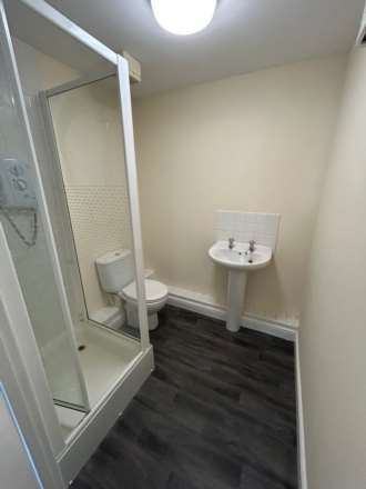 Kingsburn Court, Manchester, Image 5