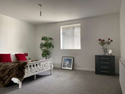 Middleton Road, Oldham, Image 3