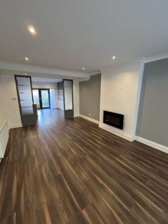 Raymond Avenue, Stockton Heath, Image 3