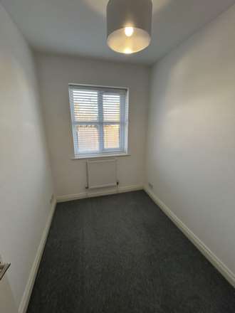 Raymond Avenue, Stockton Heath, Image 5