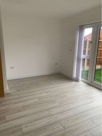 Edge Lane, Manchester, Image 11