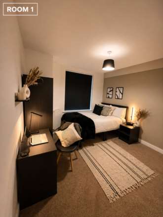 Gorton Road, Reddish