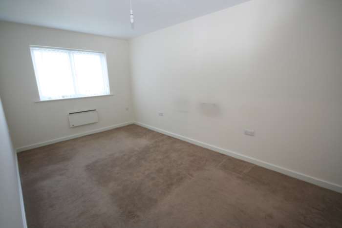 Bridge Road, Knowsley, Image 4