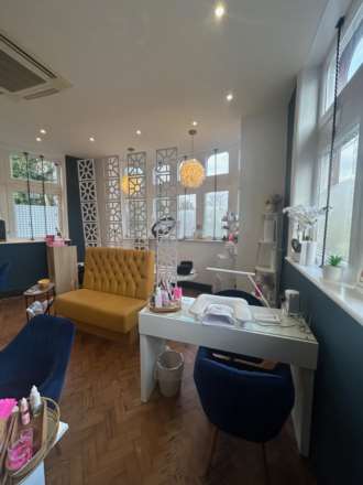 686 Knutsford Road, Image 10